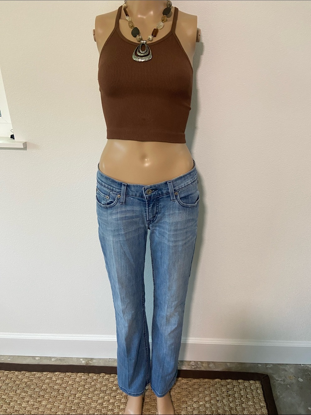 Levi's 524 bootcut Light Blue Jeans Sz 28